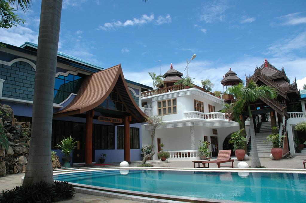 Hotel Emerald Land