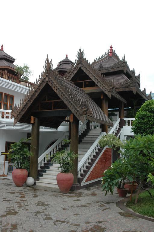 Hotel Emerald Land Mandalay