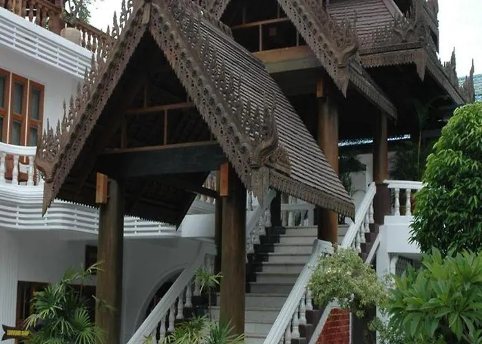 Emerald Land Hotel